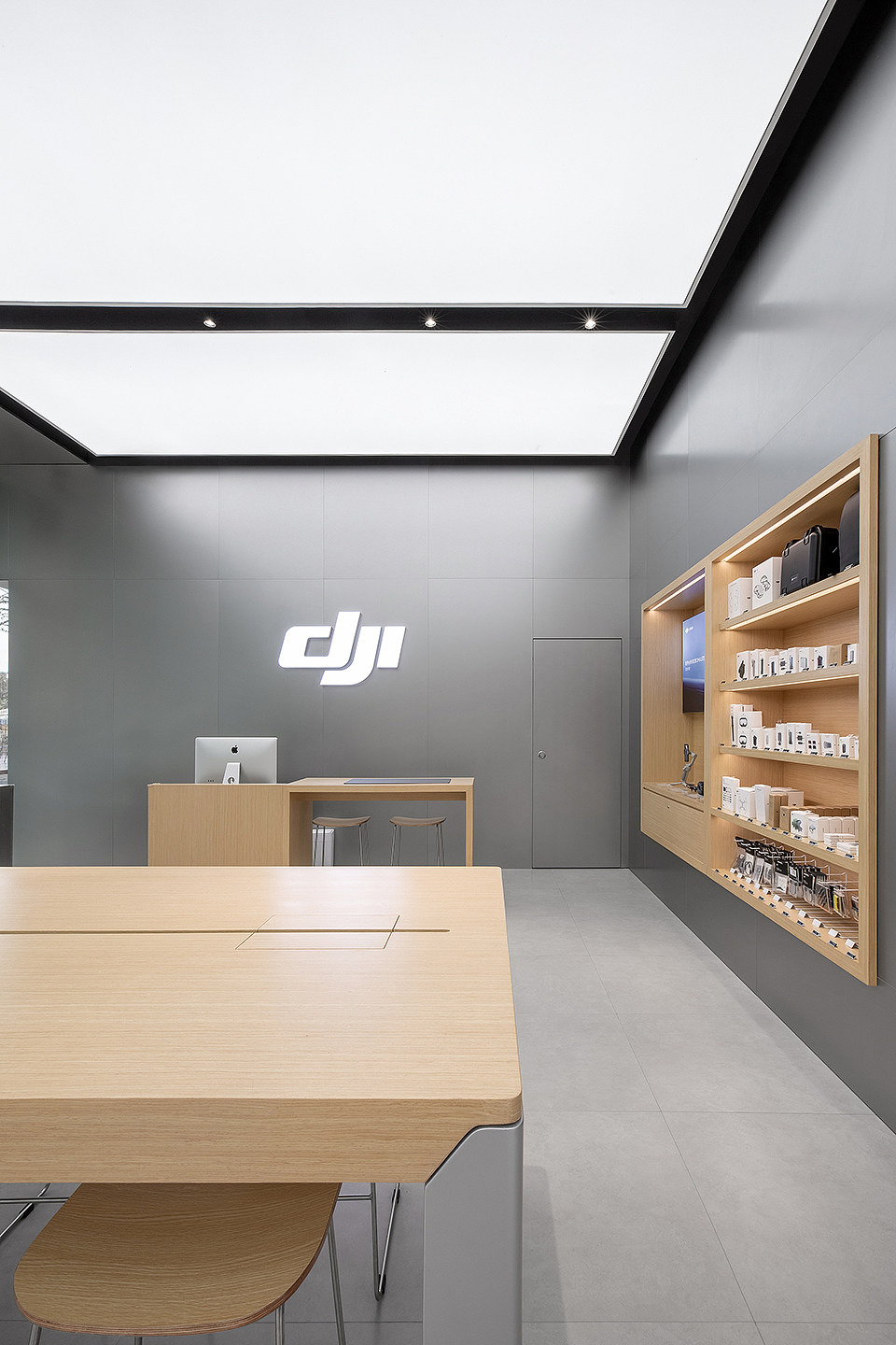大疆专卖店空间效果